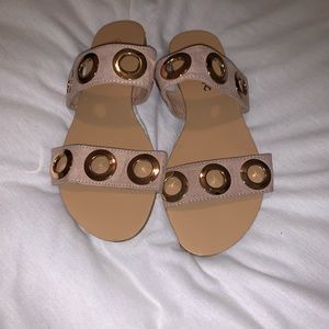 🎀4/$20
NWOT sandals size 6